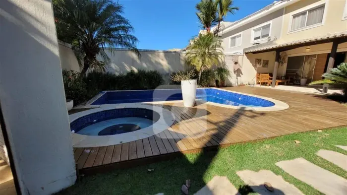 Casa de Condomínio à Venda 4 Quartos 250m² Recreio Dos Bandeirantes