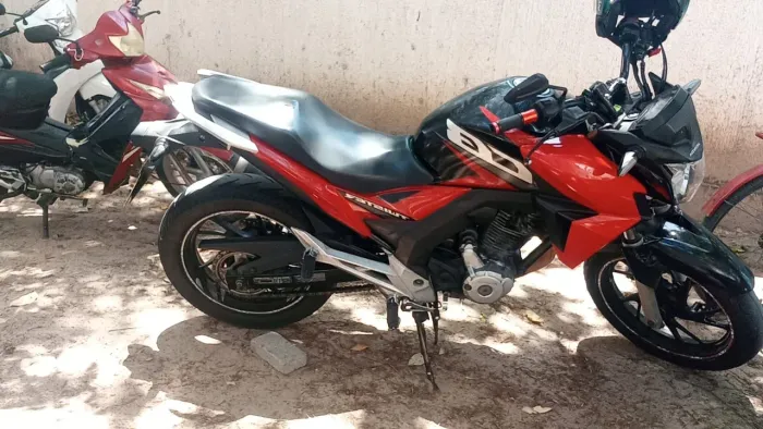 Honda CB Twister a máquina perfeita para para o seu dia a dia