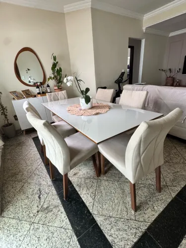 Mesa de Jantar 6 lugares c/ cadeiras