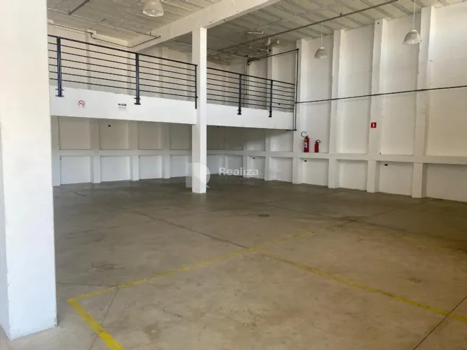 Galpão para alugar em Taubaté, Quinta dos Eucaliptos, com 300 m²