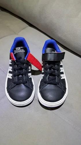 Tênis adidas infantil! Entrego em estação do metrô!