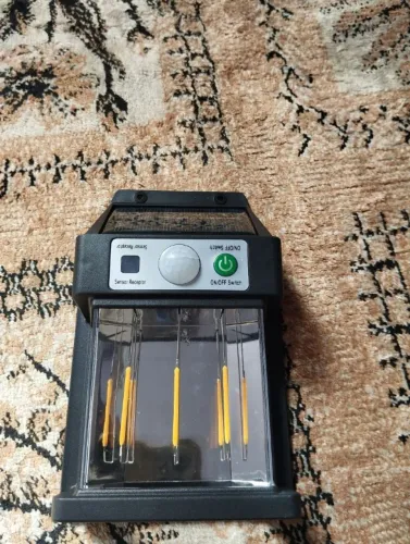 lâmpada solar de parede com sensor