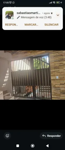 Um portão em aço largura 277 por 252 altura