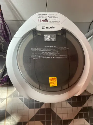 Vendo centrífuga Mueller 12,6 kg, em ótimo estado e funcionando perfeitamente.