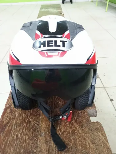 Vendo capacete super conservado