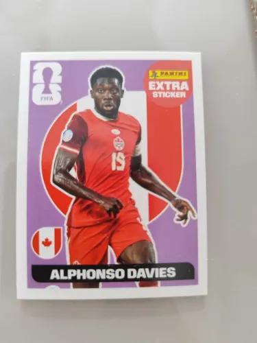 Figurinha extra roxa Alphonso Davies