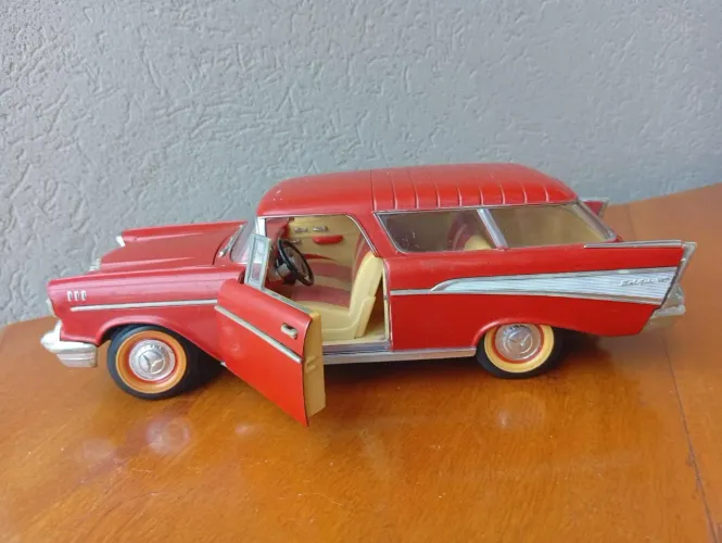 Miniaturas de automóveis Clássicos