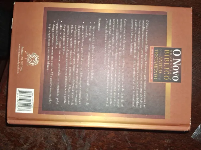 O Noco comentário Bíblico Antigo e Novo testamento,.