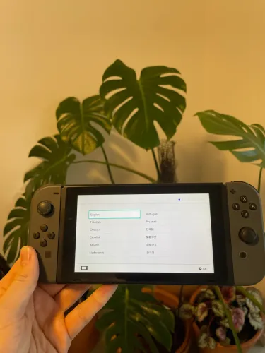 Vendo Nintendo switch 1° geração + SD card