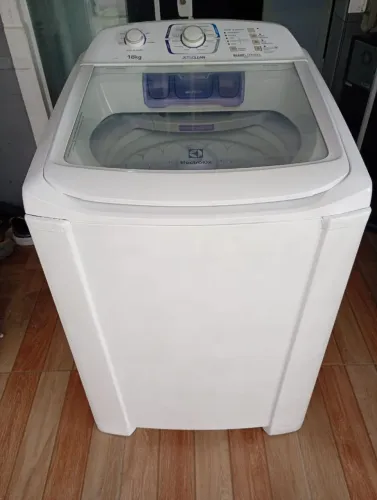 Máquina de lavar roupas Electrolux 16kg