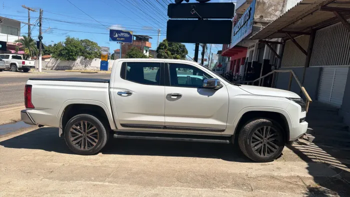 Mitsubishi TRITON HPE 2.4 CD 4X4 TB Diesel Aut. 2026