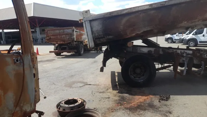 Vendo caminhão Volkswagen 14 190 para retirada de peças