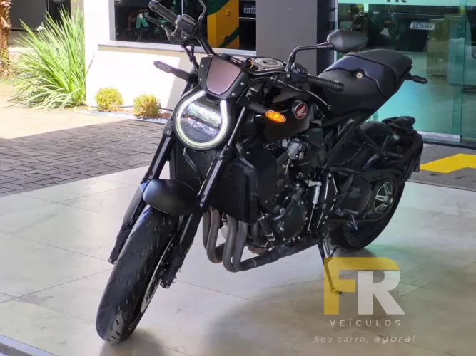 CBR 1100 XX SUPER BLACKBIRD PRETA 2023/2023