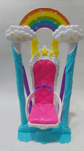 Cadeira balanço banco trono de Boneca Barbie Dreamtopia