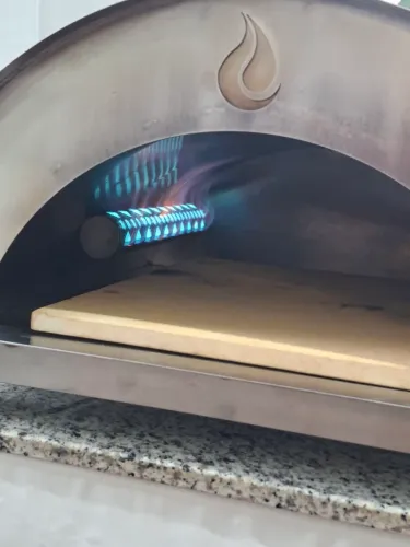 Forno pizza a gás Kilocal Gourmet com mangueira, regulador e pás. Excelente estado.