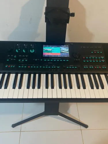 Teclado arranjador profissional