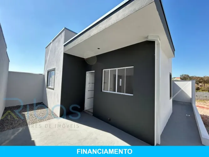 Casa à venda em Jarinu-SP, bairro Nova Trieste: 2 quartos, 1 sala, 1 banheiro, 1 vaga - 58