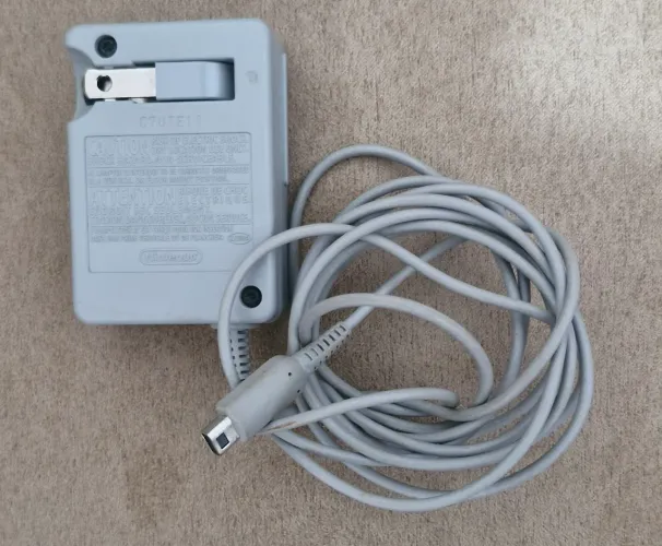 Carregador Original Nintendo DSi (Faço olx pay)