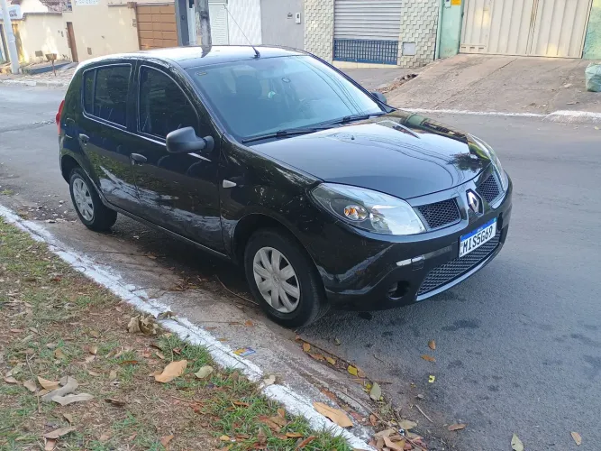 Renault Sandero Authentique Hi-flex 1.0 16V 5P 2011