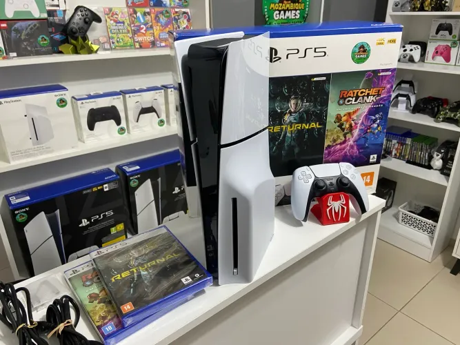 Play 5 Slim 1TB c/ Leitor + 2 Jogos ( Loja Física )