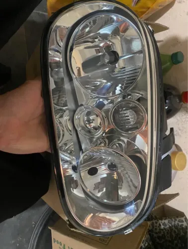  Farol Direito para Volkswagen Golf 