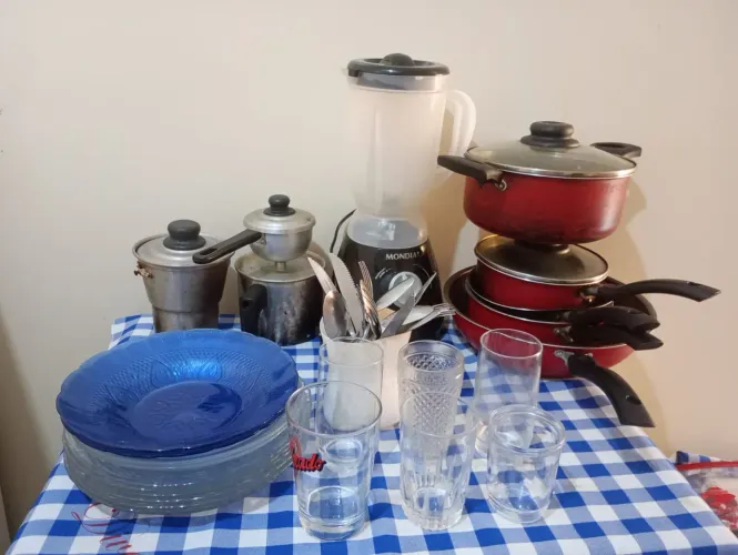 Liquidificador e utensílios de cozinha (kit)