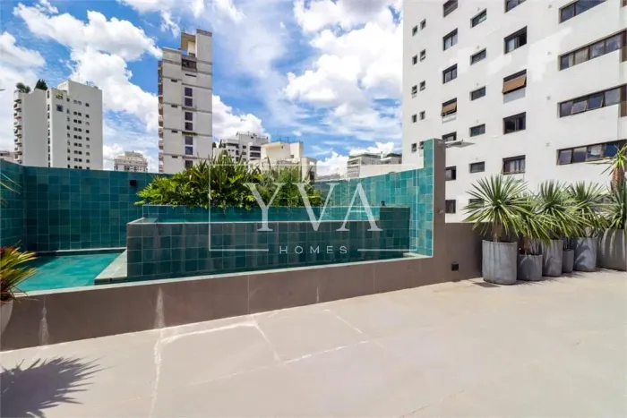Cobertura duplex à venda em Higienopólis com 465m² , sendo 3 suítes, 4 vagas