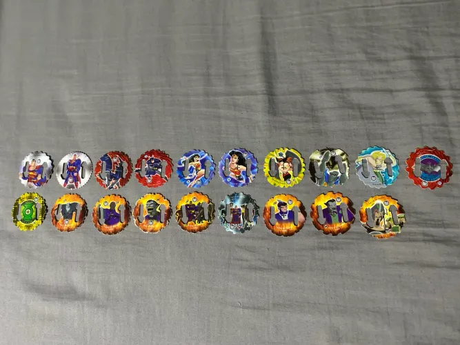 Lote de Tazos Antigos - Bob Esponja, Dragon Ball Z e Liga da Justiça