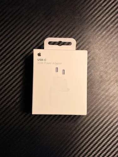 Fonte Apple Original USB-C 20W - Lacrada