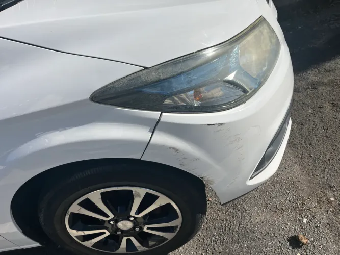 Chevrolet Onix Hatch LTZ 1.4 8V Flex Power Mec. 4P 2015