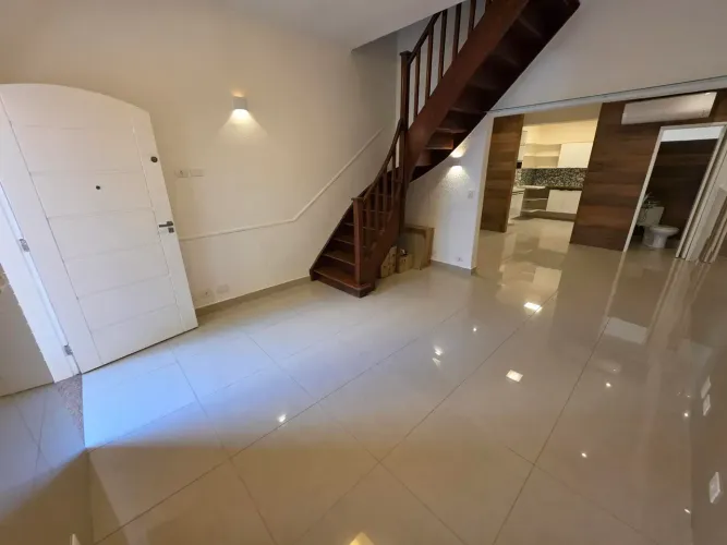 Casa de Vila para venda possui 80 metros quadrados com 2 quartos em Moema - São Paulo - Sã