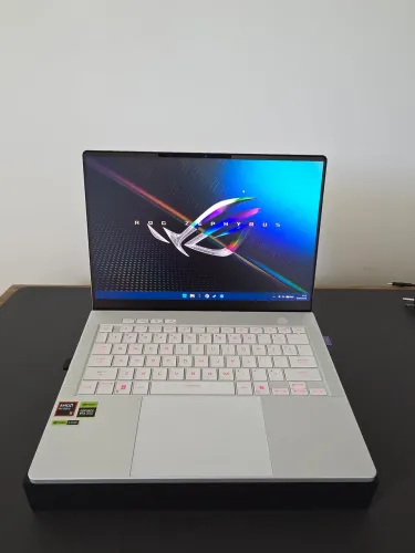 Notebook Asus Rog Zephyrus G14 RTX 5060 Ryzen 9