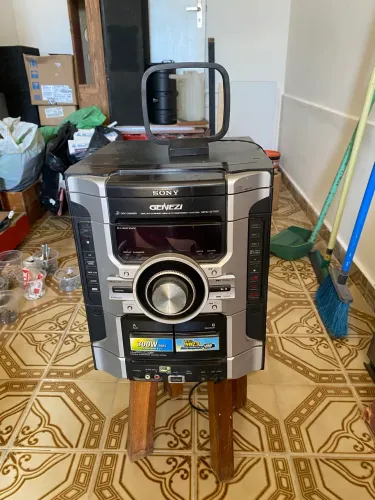 Aparelho Sony pra concerto