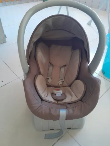 cadeirinha/ bebe conforto