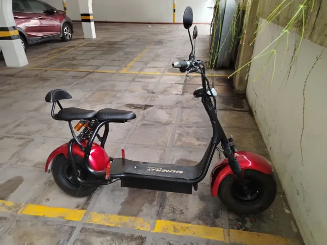 Vende-se scooter elétrica