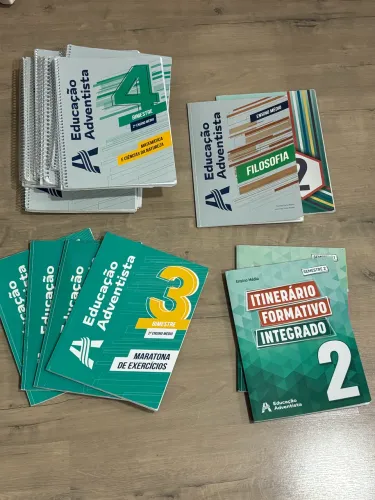 Livros 2 ano do ensino médio adventista completo usado em boas condições 