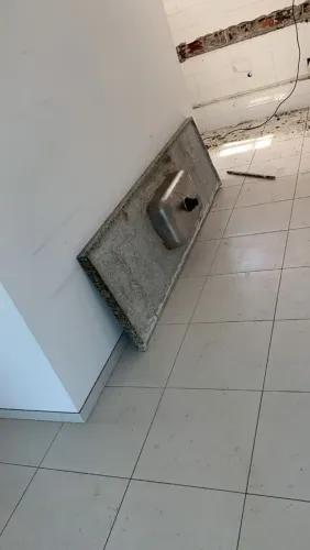 Pia em mármore
