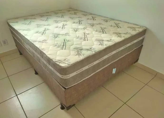 Cama box + Colchão D33.  Só espuma. 138x188x014cm 