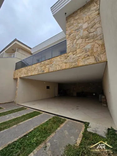 Casa Assobradada 3 Quartos e 9 Vagas, no Quitauna, Osasco-SP.
