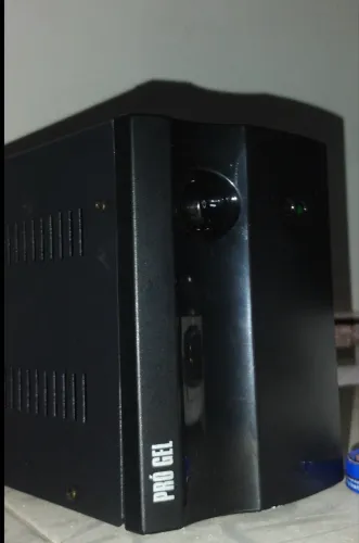 Estabilizador de tensão 1.500va
