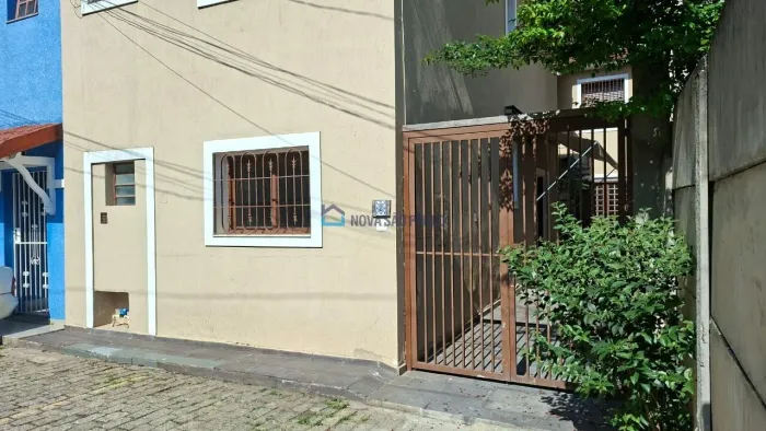 Casa para locação na Vila Clementino, com 6 quartos e 03 vaga de garagem