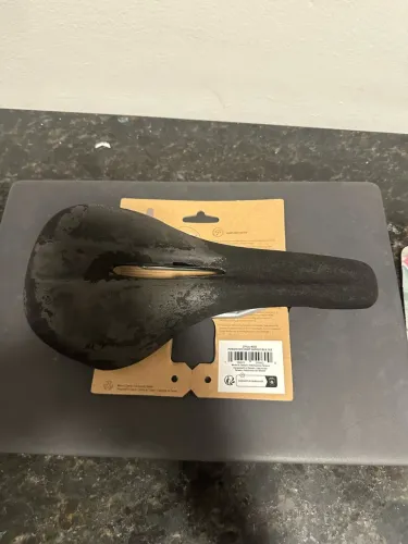 Selim Specialized Phenom 143mm