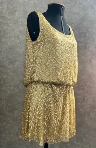 Vestido Curto Paetês Dourado Tamanho G
