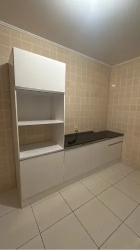 Doa-se móvel de cozinha.