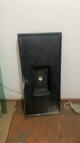 Pia cozinha preta
