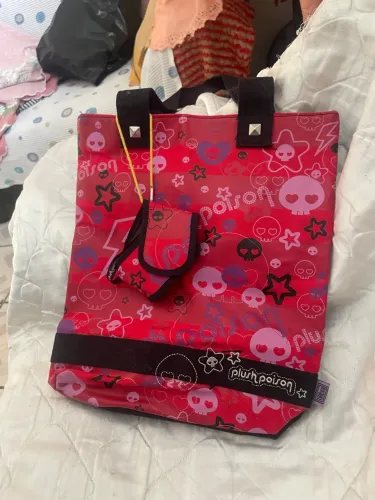 Bolsa plush poison reliquia 2010-2013