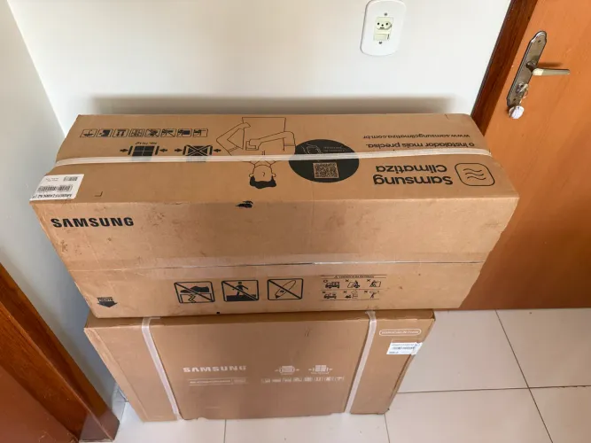 Ar Condicionado Split Hi Wall Samsung Ultra Ai Inverter 9.000 Btus Frio R-32