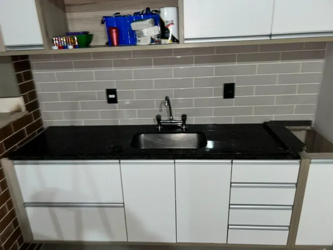 Pia de inox e torneira em granito Ubatuba