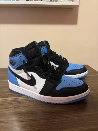 Tênis Air Jordan 1 High UNC Toe