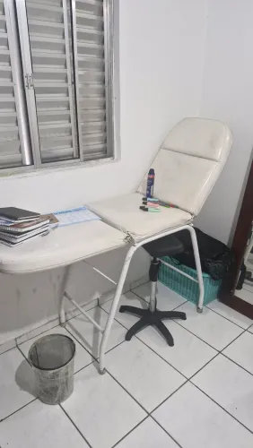 Maca estética com marcas de uso.